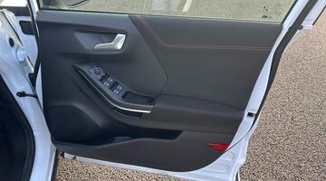 2024 Ford 1.0T EcoBoost MHEV ST-Line DCT Euro 6 5-door (White) - Image: 9