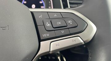 2024 Volkswagen TSI R-Line DSG Euro 6 5-door (Green) - Image: 24