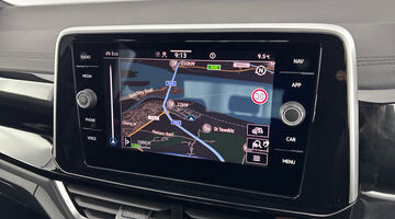 2025 Volkswagen TSI R-Line DSG Euro 6 5-door (White) - Image: 26