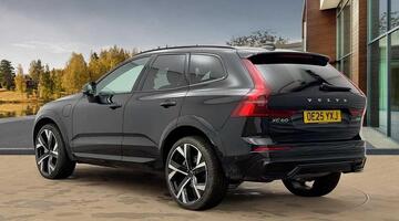 2025 Volvo 2.0 T8 18.8kWh Ultra Dark Auto Euro 6 5-door (Black) - Image: 5