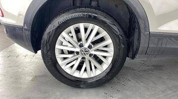 2022 Volkswagen 1.0 TSI Life Euro 6 5-door (Grey) - Image: 26