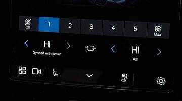 2025 Volvo 2.0h T6 18.8kWh Plus Auto Euro 6 5-door (Blue) - Image: 39