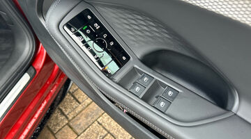 2025 Audi 2.0 TFSI S line S Tronic Euro 6 5-door (Red) - Image: 15