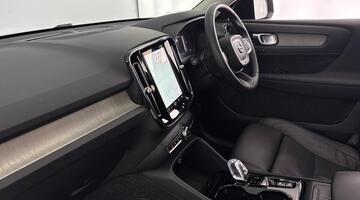 2025 Volvo 2.0 B4 MHEV Ultra Dark DCT Auto Euro 6 5-door (Green) - Image: 2