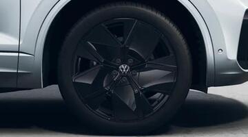 2025 Volkswagen 3.0 TDI V6 Black Edition Tiptronic 4Motion Euro 6 5-door (Silver) - Image: 8