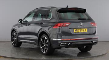 2023 Volkswagen 2.0 TDI R-Line DSG Euro 6 5-door (Grey) - Image: 3