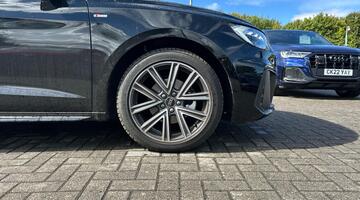 2025 Audi 1.0 TFSI 30 S line Sportback S Tronic Euro 6 5-door (Black) - Image: 5