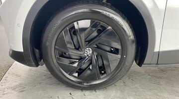 2022 Volkswagen Pure 52kWh Life Auto 5-door (White) - Image: 34