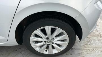 2019 Volkswagen 1.0 TSI SEL Euro 6 5-door (Silver) - Image: 32