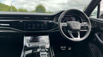 2025 Audi 4.0 TFSI V8 Black Edition Tiptronic quattro Euro 6 5-door (White) - Image: 10