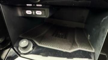 2025 Volkswagen 2.0 TDI R-Line DSG Euro 6 5-door (Grey) - Image: 25