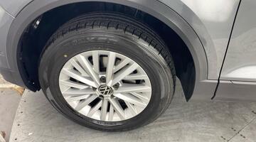 2022 Volkswagen TSI Life Euro 6 5-door (Grey) - Image: 32