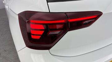 2025 Volkswagen 1.0 TSI R-Line DSG Euro 6 5-door (White) - Image: 31