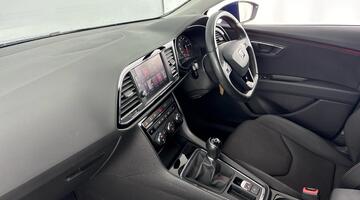 2018 SEAT TSI EVO FR Euro 6 5-door (Blue) - Image: 2