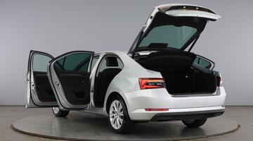 2023 Škoda 2.0 TDI SE L DSG Euro 6 5-door (Silver) - Image: 12