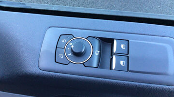 2025 Ford 2.0 300 EcoBlue Limited Auto LH1 Euro 6 5-door (Silver) - Image: 15