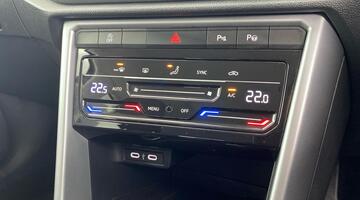 2025 Volkswagen TSI Match Euro 6 5-door (Grey) - Image: 14