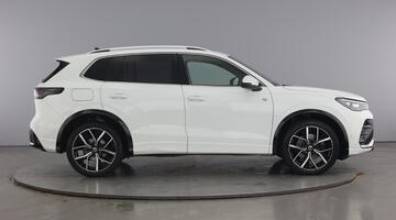 2024 Volkswagen 2.0 TDI R-Line DSG Euro 6 5-door (White) - Image: 4