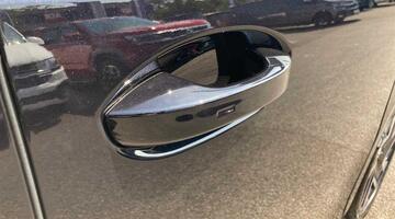 2025 Volkswagen Pro 79kWh Style Auto 5-door (SWB, 5Seat) (Black) - Image: 18