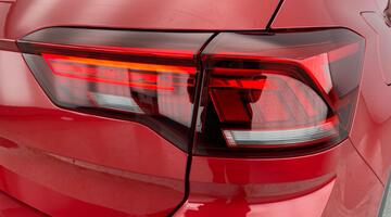 2022 Volkswagen TSI R-Line DSG Euro 6 5-door (Red) - Image: 28