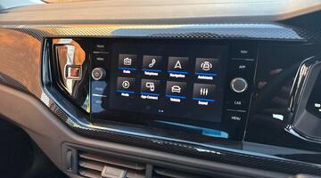 2025 Volkswagen 1.0 TSI Life Euro 6 5-door (White) - Image: 7