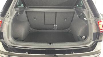 2023 Volkswagen TSI R-Line Edition DSG Euro 6 5-door (Black) - Image: 30