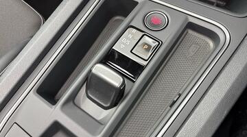 2024 CUPRA EHybrid 12.8kWh VZ2 Design Edition DSG Euro 6 5-door (White) - Image: 14