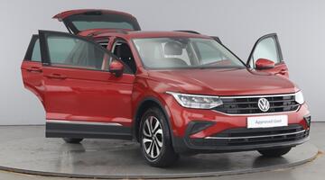 2021 Volkswagen TSI Active Euro 6 5-door (Red) - Image: 9