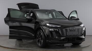 2025 Audi SQ6 SUV Edition 1 e-tron 360,00 kW (Black) - Image: 9