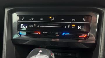 2023 Volkswagen TSI 13kWh R-Line DSG Euro 6 5-door (White) - Image: 29