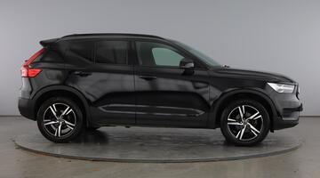 2022 Volvo T3 R-Design Auto Euro 6 5-door (Black) - Image: 4