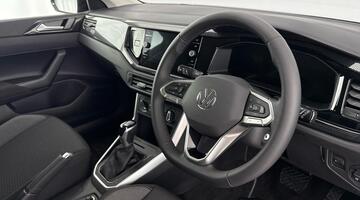 2025 Volkswagen 1.0 TSI Match DSG Euro 6 5-door (Black) - Image: 6