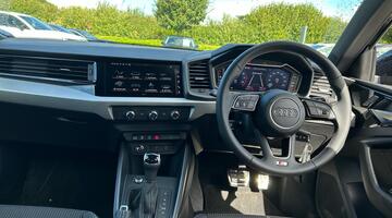 2025 Audi 1.0 TFSI 30 S line Sportback S Tronic Euro 6 5-door (Black) - Image: 8