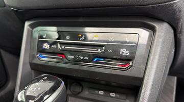 2023 Volkswagen TSI Elegance DSG Euro 6 5-door (Black) - Image: 12