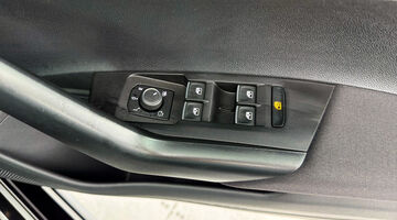 2023 Volkswagen 2.0 TSI GTI DSG Euro 6 5-door (Black) - Image: 25