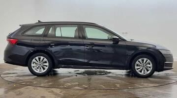 2025 Škoda TSI e-TEC MHEV ACT SE Technology DSG Euro 6 5-door (Black) - Image: 4