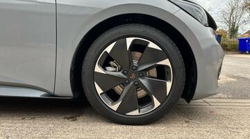 2025 CUPRA E-Boost 59kWh V1 Auto 5-door (Grey) - Image: 5