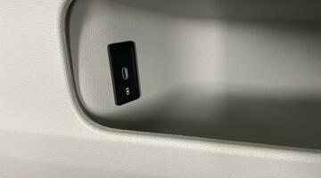 2024 Volkswagen Pro 77kWh Style Auto 5-door (Blue) - Image: 33