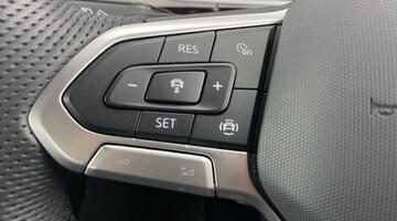 2025 Volkswagen TSI R-Line DSG Euro 6 5-door (Silver) - Image: 21