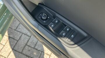 2025 Audi 1.0 TFSI 30 S line Sportback Euro 6 5-door (Green) - Image: 13