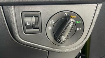 2024 Volkswagen TSI R-Line DSG Euro 6 5-door (Green) - Image: 20