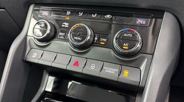 2022 Škoda 2.0 TDI SE DSG 4WD Euro 6 5-door (7 Seat) (Blue) - Image: 13