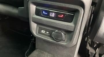 2022 Volkswagen 2.0 TDI R-Line DSG Euro 6 5-door (White) - Image: 27