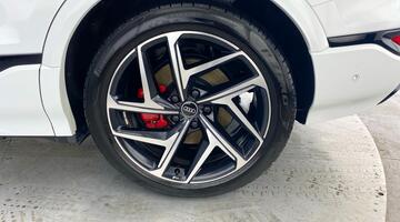 2025 Audi 100kWh Edition 1 Auto quattro 5-door (White) - Image: 40