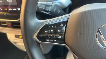 2025 Volkswagen Pro 79kWh Style Auto 5-door (SWB, 5Seat) (Green) - Image: 9