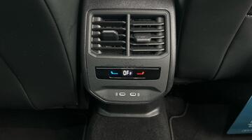 2022 CUPRA TSI V1 DSG Euro 6 5-door (Black) - Image: 16