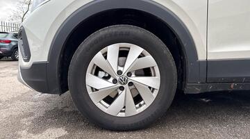 2025 Volkswagen 1.0 TSI Life DSG Euro 6 5-door (Grey) - Image: 19