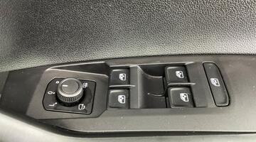 2023 Volkswagen 1.0 TSI Life DSG Euro 6 5-door (White) - Image: 19