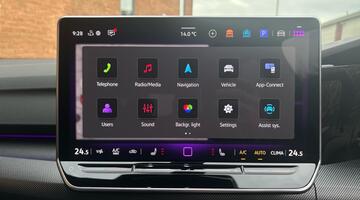 2025 Volkswagen 2.0 TSI GTI DSG Euro 6 5-door (Blue) - Image: 31