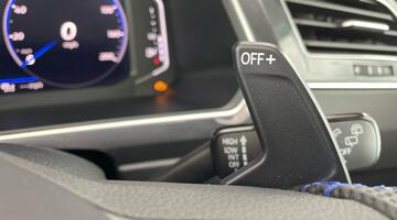 2022 Volkswagen 2.0 TSI R DSG 4Motion Euro 6 5-door (White) - Image: 7